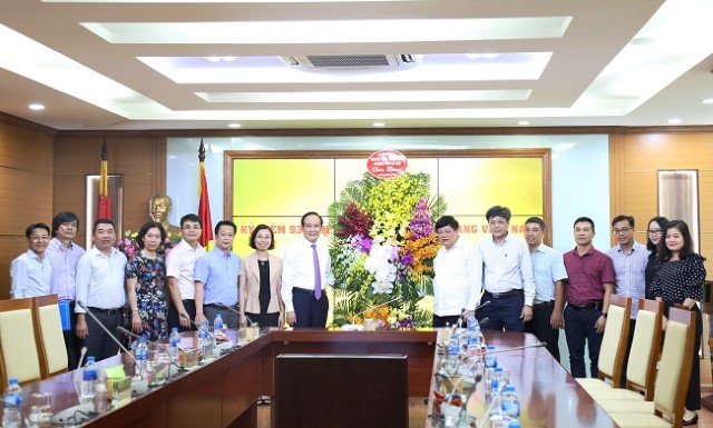 Phó Chủ tịch Thường trực HĐND thành phố Nguyễn Ngọc Tuấn thăm, chúc mừng cơ quan báo chí 